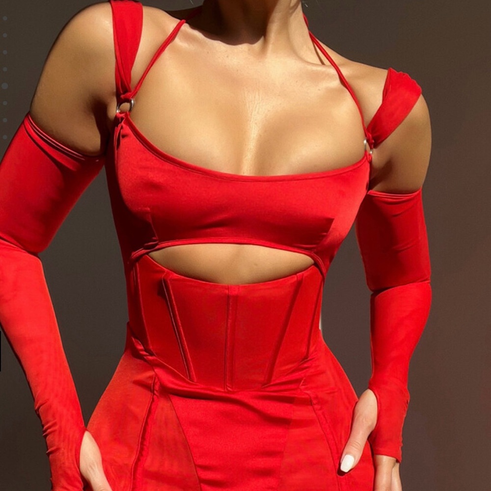 ‘Mon Amour’ House of CB Scarlett Res Mini Cutout Dress